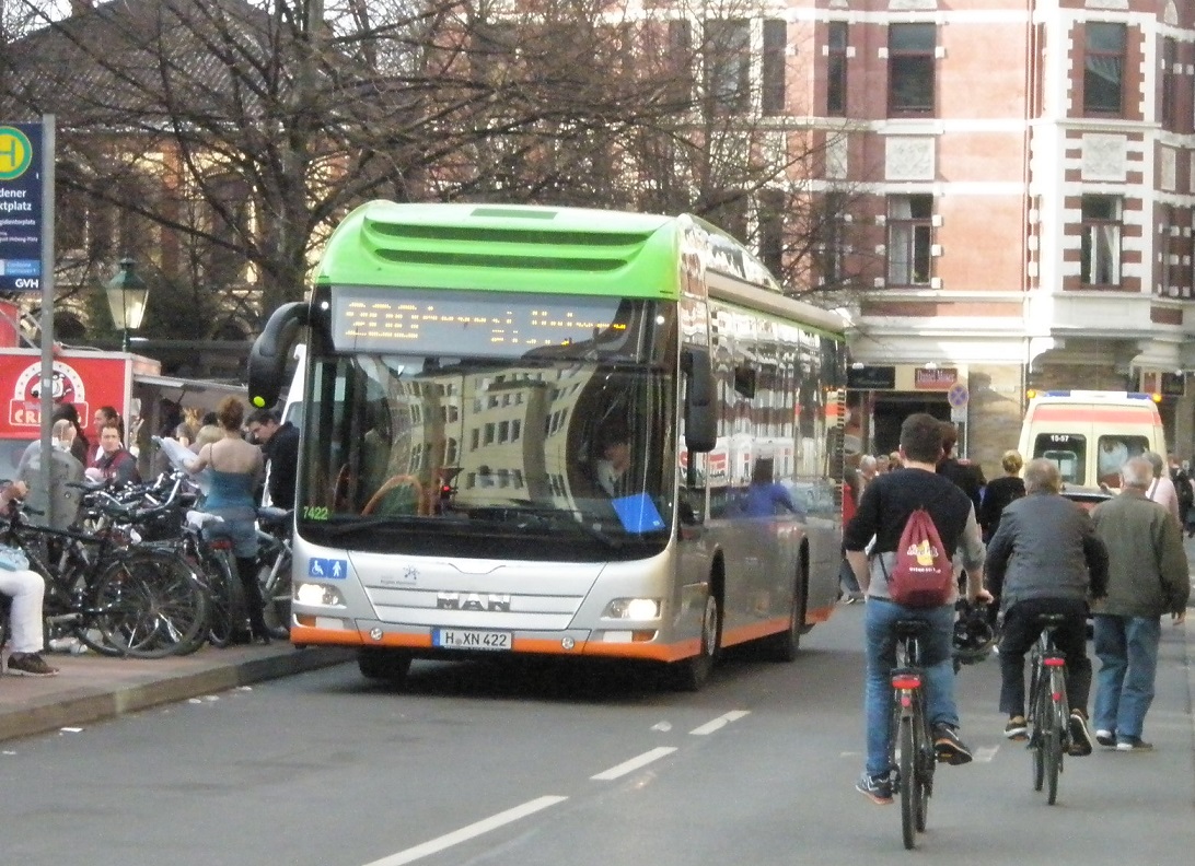 man-bus-radfahrer-retfakt9.jpg